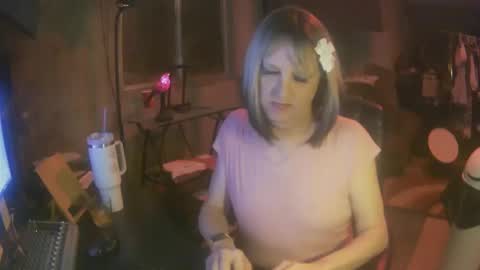 Snapshot of whisperlace chatting on January 25, 9:15 am Whisper online show from January 25, 9:15 am