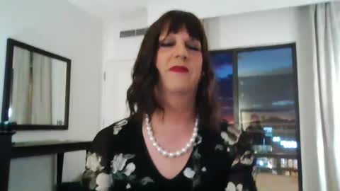 Snapshot of whisperlace chatting on March 3, 2:00 am Whisper online show from March 3, 2:00 am