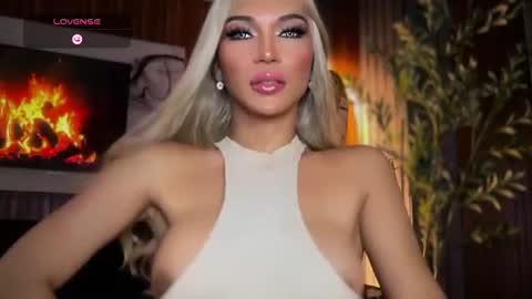 Julia online show from July 8, 3:10 am