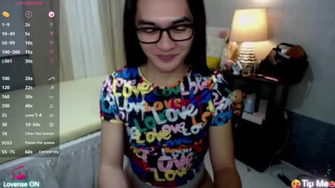 xasiantrnaslover online show from December 15, 1:56 am