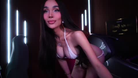 Anne online show from November 4, 4:34 am