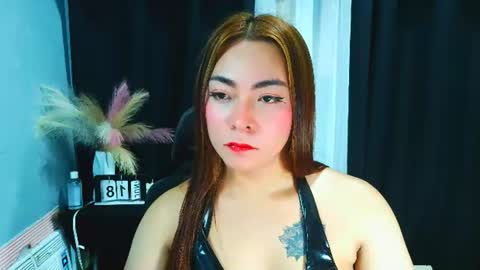 xxmiahot online show from June 18, 5:39 pm