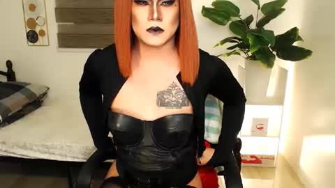 QueenMarina online show from April 2, 10:30 pm