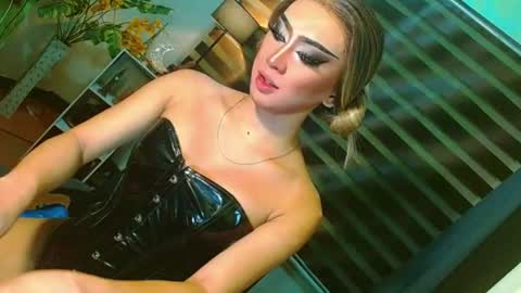 miss yasii online show from June 30, 12:16 pm