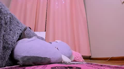 Mikaella - Mika online show from January 9, 11:54 pm