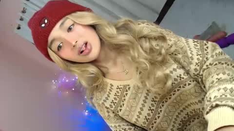 HAPPY BIRTHDAY TO ME online show from December 14, 3:04 pm