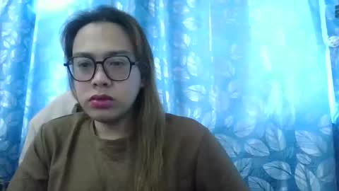 your_dreamgirlxxx69 online show from April 13, 12:03 am