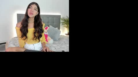 Eliza online show from January 16, 9:51 pm