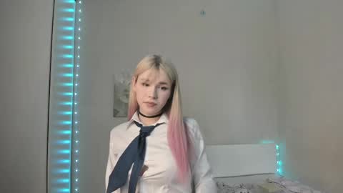 Alice online show from April 23, 2:41 pm