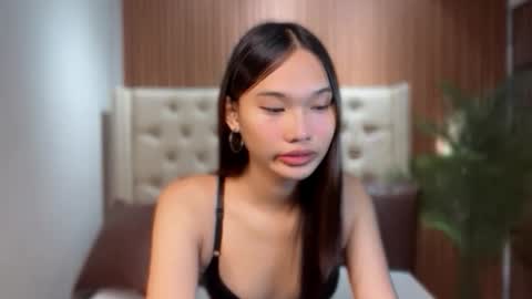 yoursluttyashxx online show from March 11, 4:55 pm