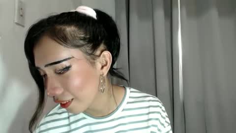 yourwife_material99 online show from April 2, 5:38 am