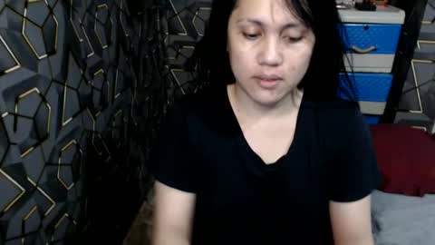 yumi online show from October 12, 7:44 am