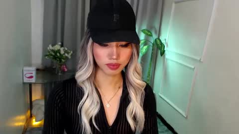 Snapshot of zelainalovetocum chatting on March 2, 2:36 pm zelainalovetocum online show from March 2, 2:36 pm