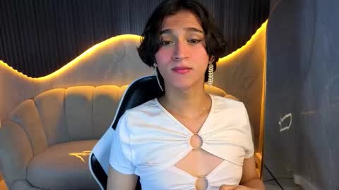 Zoe online show from December 18, 8:58 pm