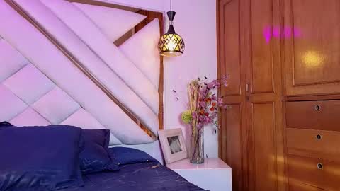 Zoe online show from February 7, 12:22 pm