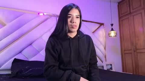 Zoe online show from March 5, 12:43 pm