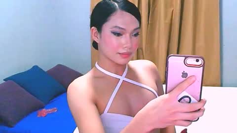 Snapshot of zoey_pleasure chatting on October 10, 8:37 am zoey online show from October 10, 8:37 am