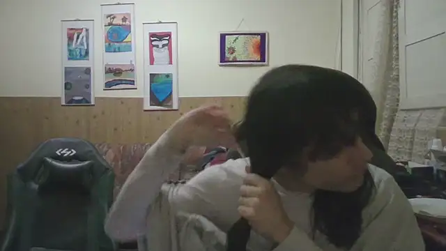 calliemaggotbone online show from November 28, 6:37 am