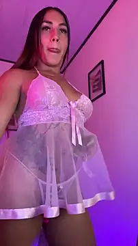 jesica  simpson online show from December 17, 10:15 pm