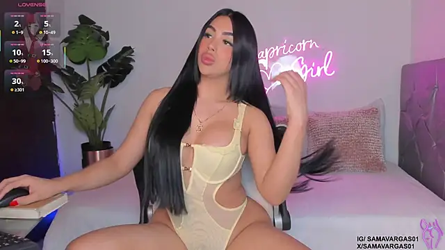 Korina Saenz01 online show from April 18, 11:38 pm