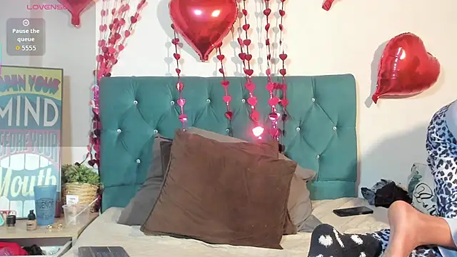 StefanyMiler online show from March 19, 9:31 am