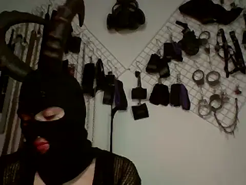 FeticheMacabre online show from December 15, 7:46 am