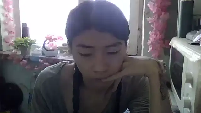 CarlyJoy online show from November 28, 8:26 am