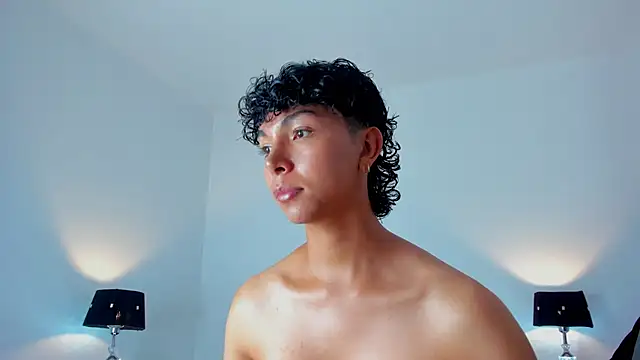 xhenisa  online show from November 10, 6:53 pm