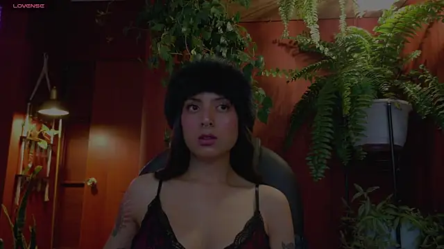 Yeriawaddell  online show from April 8, 1:18 am