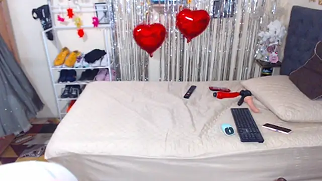 latinaa hot online show from June 26, 1:26 pm