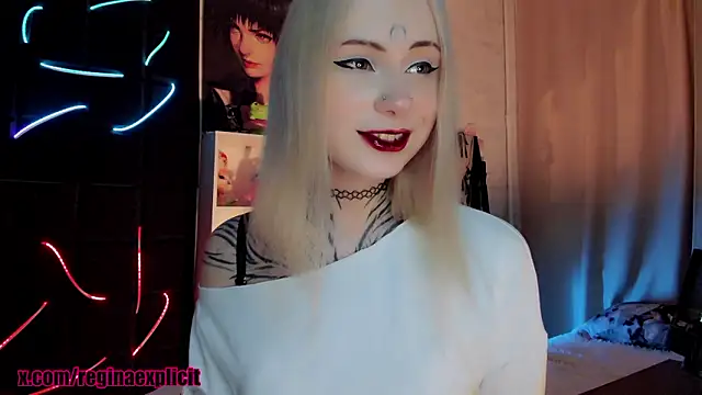 snake  bites online show from March 15, 8:45 pm