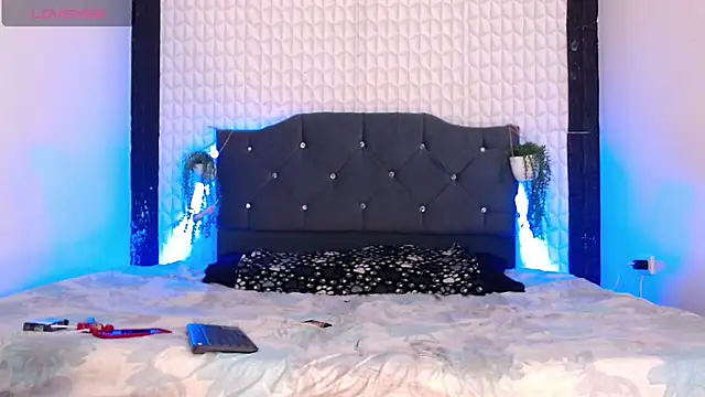 twoblacksexy online show from January 8, 5:37 am
