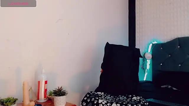 twoblacksexy online show from February 4, 7:33 pm