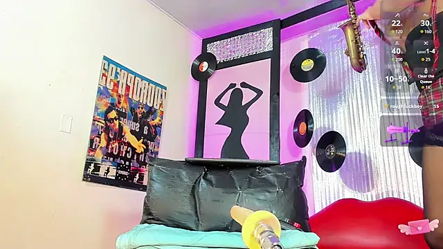  ChanellR  online show from April 14, 11:48 am