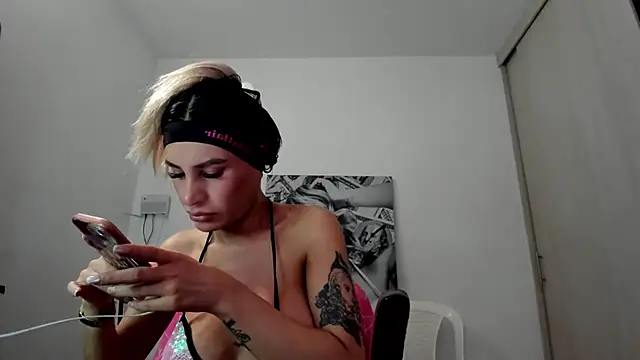  juliana star  online show from March 28, 4:31 pm