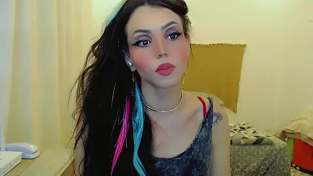 Sophie Fantasys online show from December 15, 12:50 am