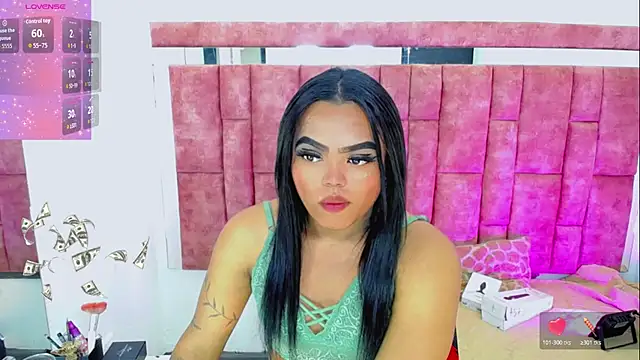 KayleighDreams  online show from March 21, 8:19 am