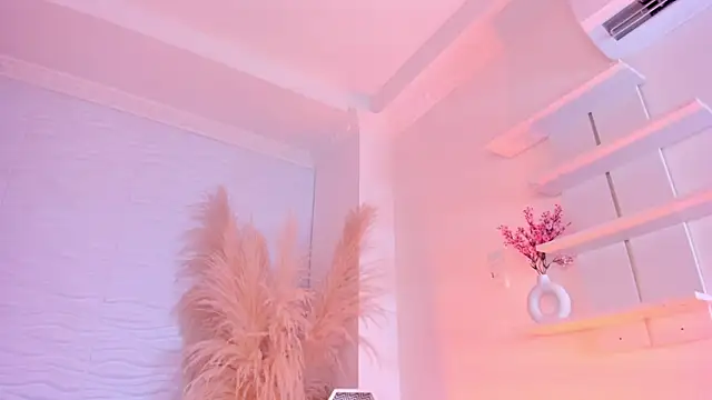 IsabelleFoxx  online show from April 17, 10:55 pm