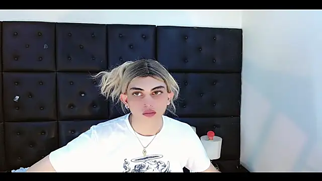 Daniela Pink  online show from March 4, 7:29 pm