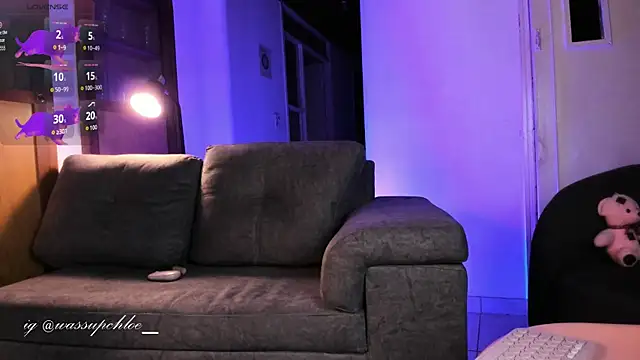 misschloe   online show from September 16, 12:37 am