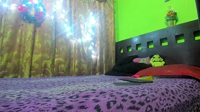 Brenda Smith69 online show from December 14, 9:21 pm