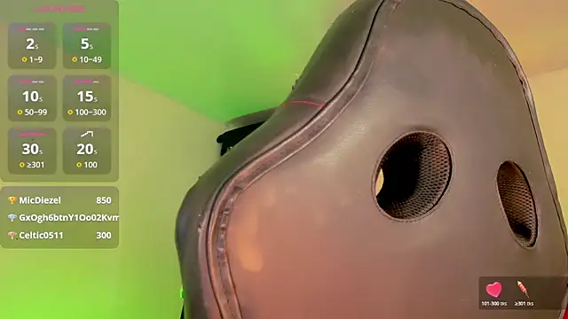 naomy  xx online show from March 18, 2:57 am