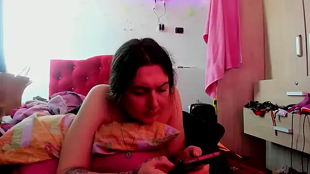 Sweet-Suck69 online show from March 21, 4:07 pm