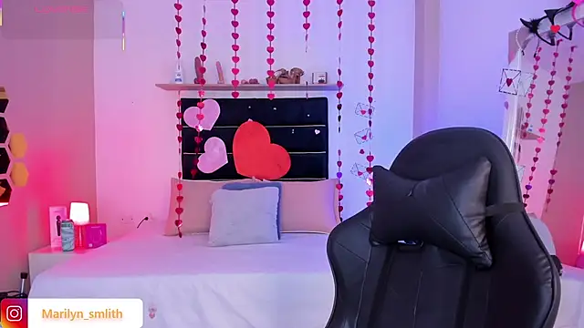 MarilynSmIith online show from February 19, 12:23 pm