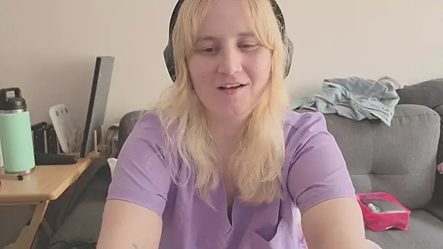 Glitch Witch online show from July 18, 5:42 pm