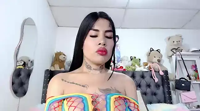 saragill323 online show from February 4, 7:33 pm