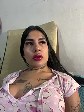 saragill323 online show from March 2, 5:41 pm