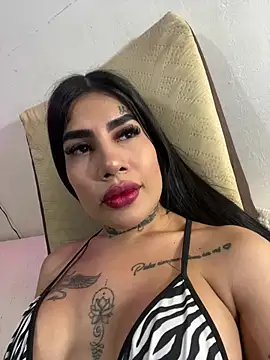 saragill323 online show from March 13, 7:25 pm