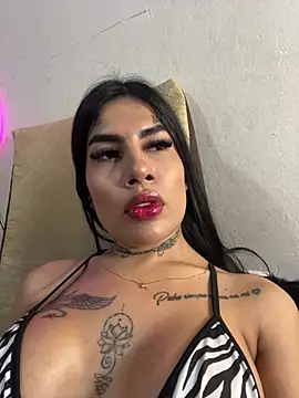 saragill323 online show from March 18, 6:39 pm