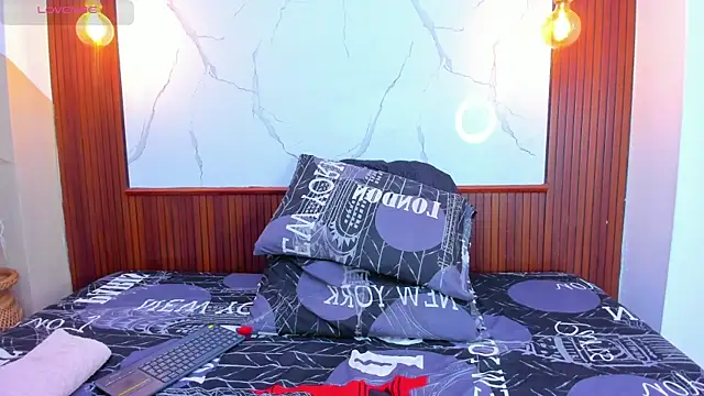 Mia thompson 19 online show from March 27, 7:48 pm